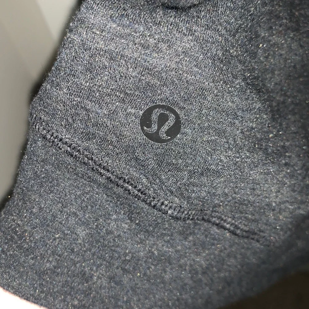 lululemon - reversible stripe in a clinch pullover - Picture 9 of 9